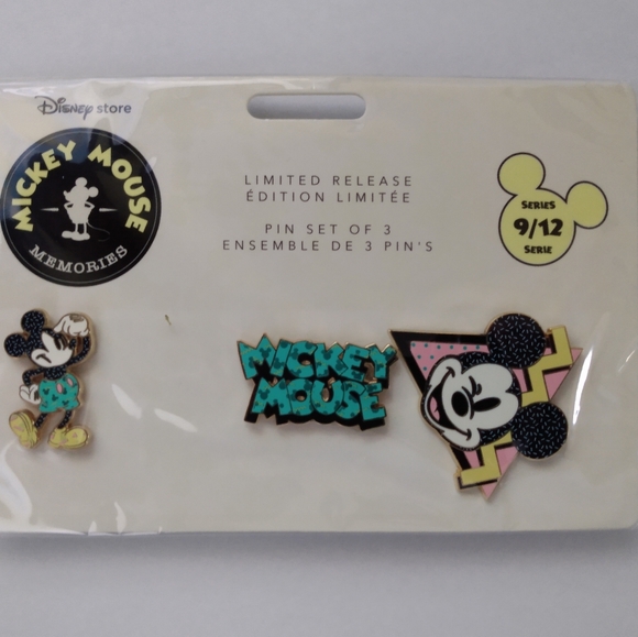 Disney Mickey Mouse Pin Set - Multicolor - Picture 1 of 3